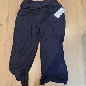 NWT Athleta Release Pants
